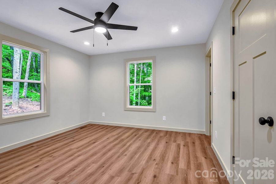 Spacious, unfurnished interior of a new home in , Waynesville (Image 9).