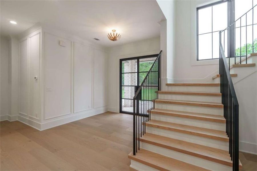 Spacious, unfurnished interior of a new home in , Monroe (Image 23).