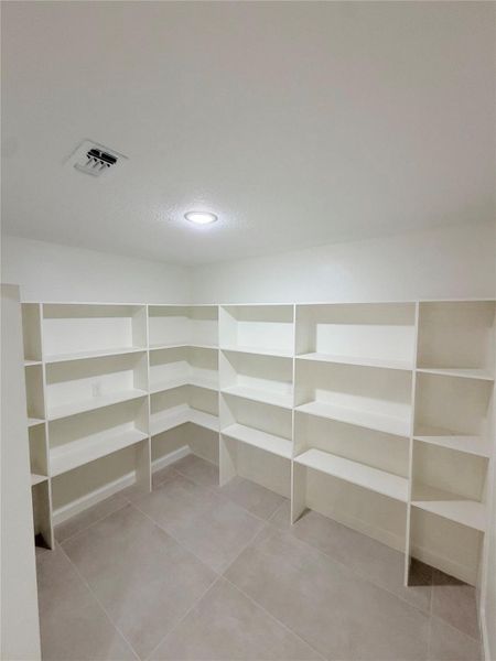 Spacious, unfurnished interior of a new home in , Brazoria (Image 17). Spacious, unfurnished interior of a new home in , Brazoria (Image 17).