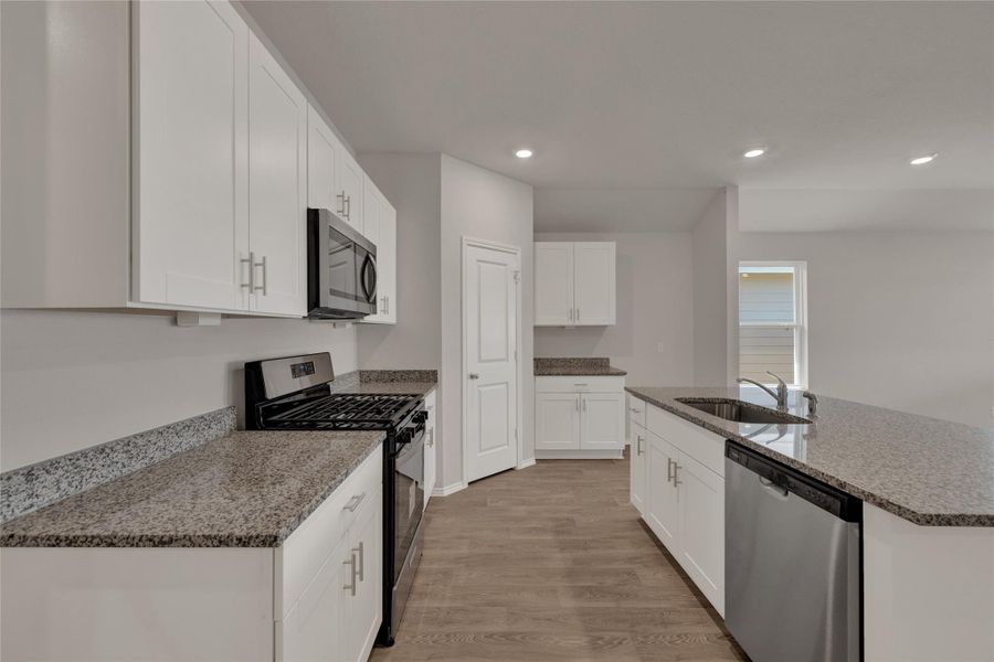 Furnished interior view inside a new home in Bollinger, Maxwell (Image 10).