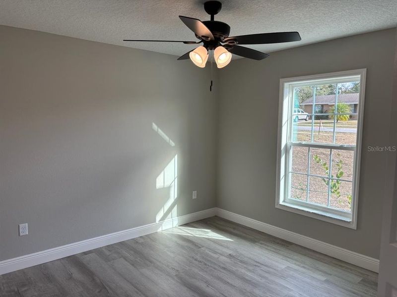 Spacious, unfurnished interior of a new home in , Citrus Springs (Image 26).