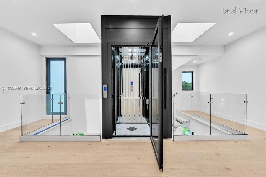 Furnished interior view inside a new home in , Key Largo (Image 53).