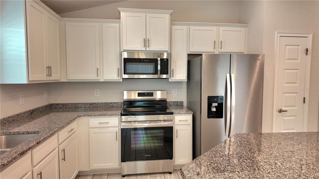 Furnished interior view inside a new home in Pine Bluff, Spring Hill (Image 6).