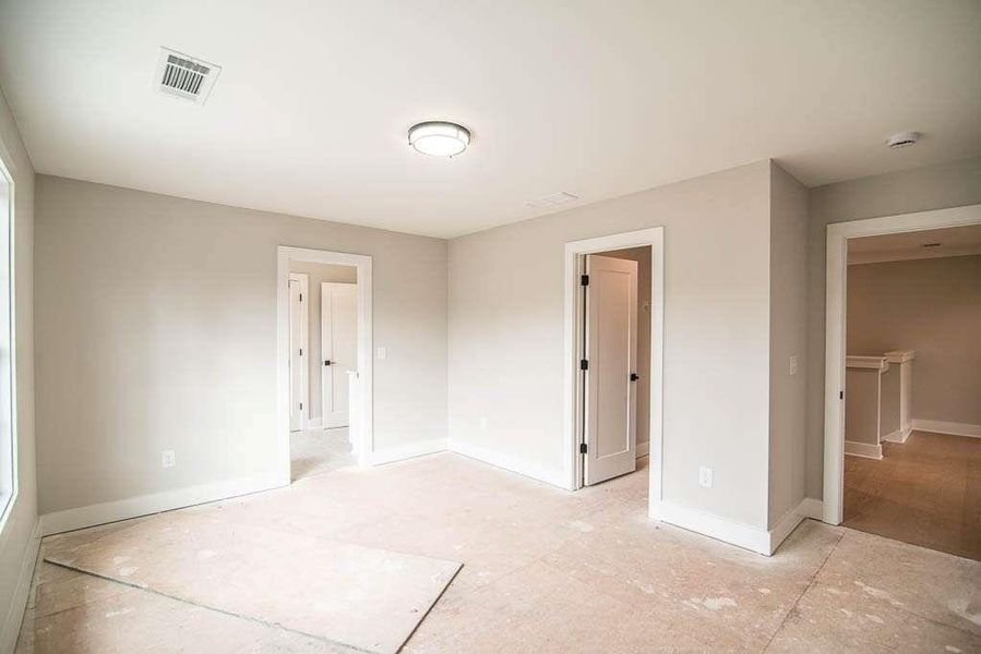 Spacious, unfurnished interior of a new home in Creekside, Decatur (Image 16).