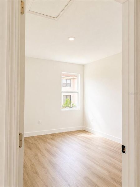 Spacious, unfurnished interior of a new home in , Kissimmee (Image 15).