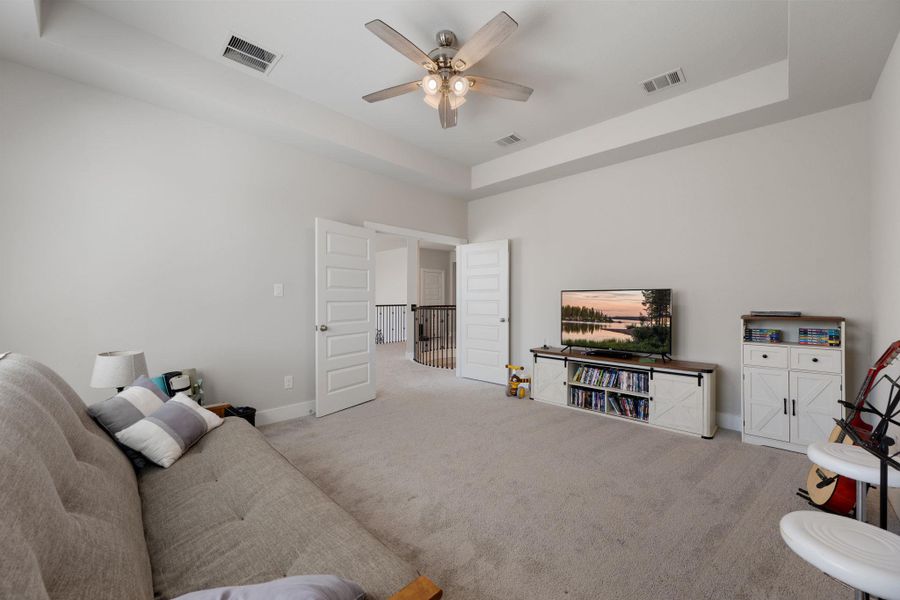 Furnished interior view inside a new home in 6 Creeks, Kyle (Image 26). Furnished interior view inside a new home in 6 Creeks, Kyle (Image 26).