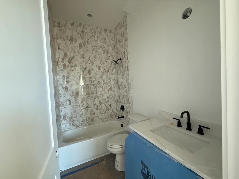 The Somerville E Bathroom