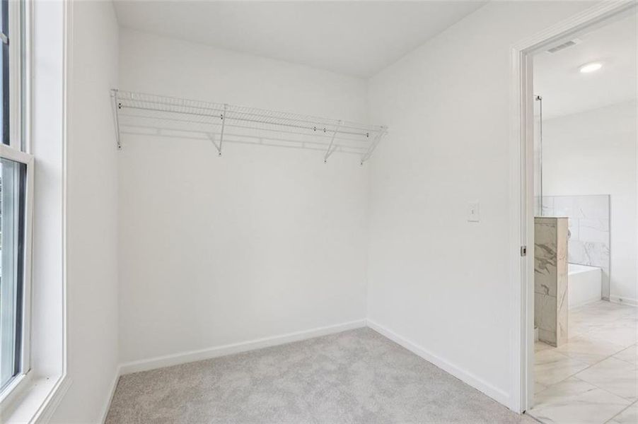 Spacious, unfurnished interior of a new home in , Fairburn (Image 23).
