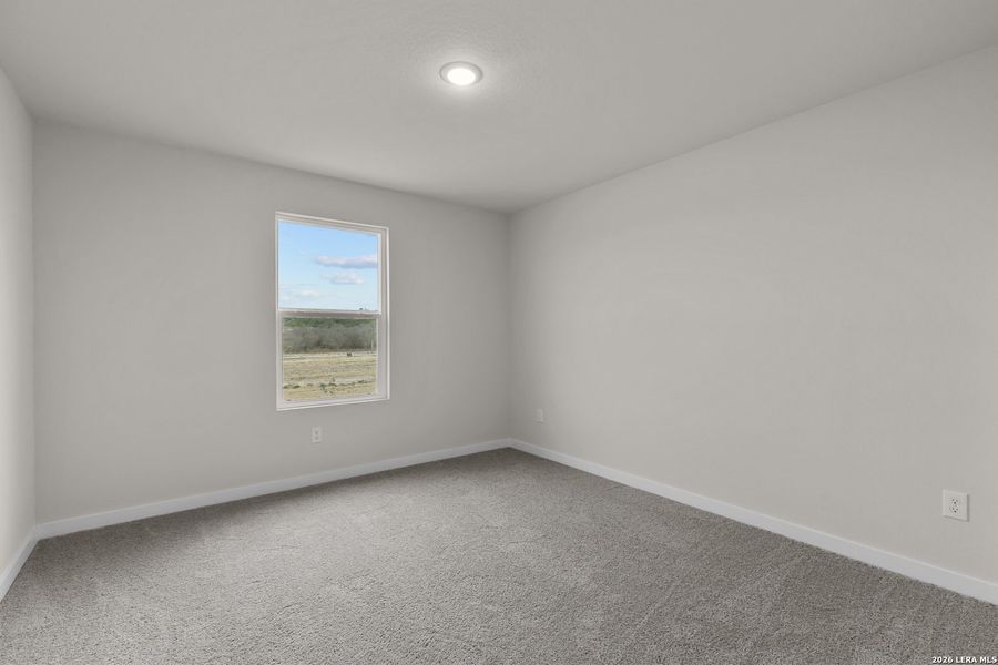 Spacious, unfurnished interior of a new home in Park Place, New Braunfels (Image 14).
