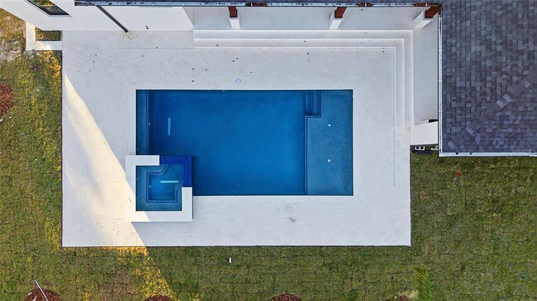 Exterior details and patio area of a home in , Plant City (Image 41).