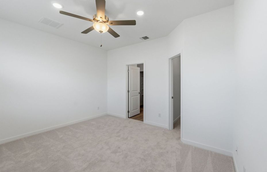Spacious, unfurnished interior of a new home in Alto, San Marcos (Image 14).