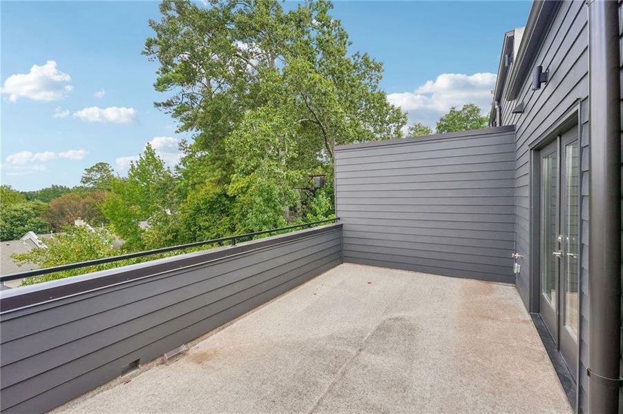 Exterior details and patio area of a home in , Decatur (Image 25).