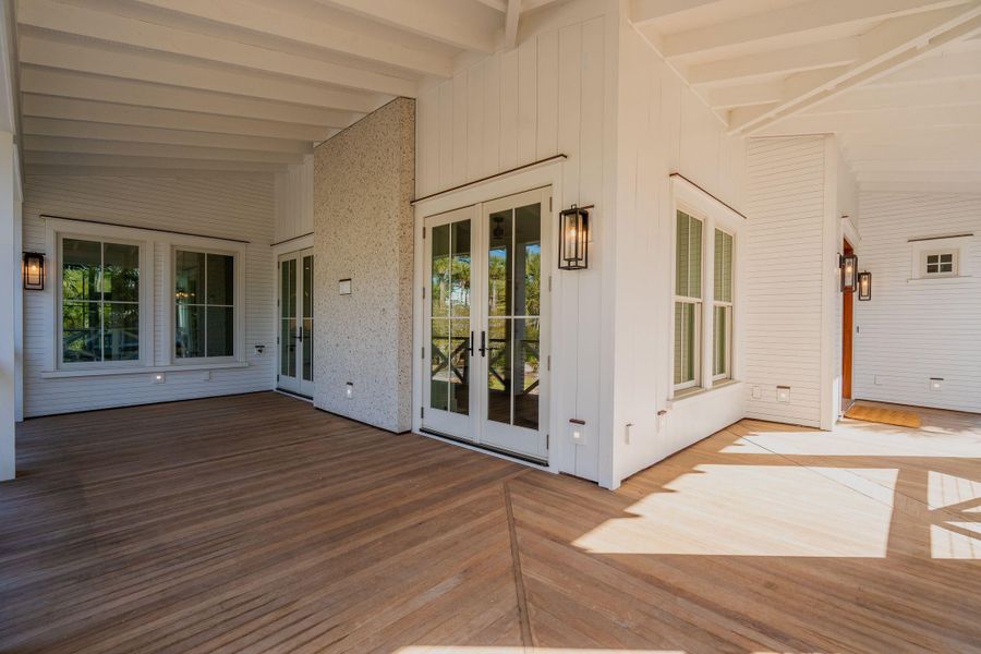 Exterior details and patio area of a home in , Folly Beach (Image 33).