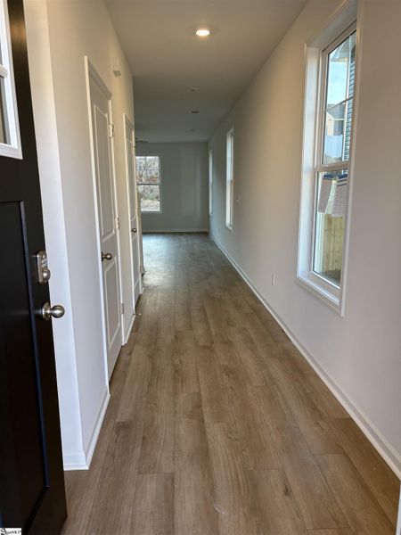 Spacious, unfurnished interior of a new home in Hazelwood, Boiling Springs (Image 8).
