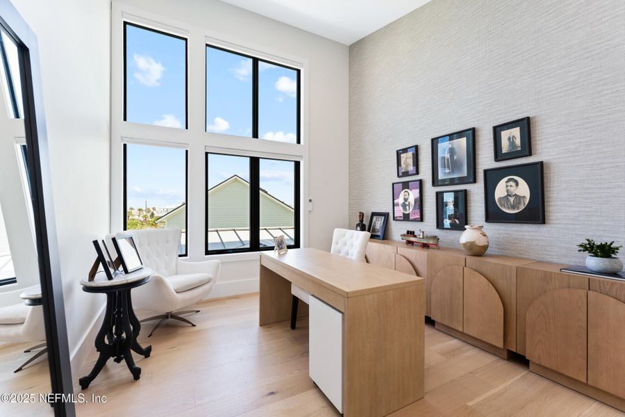 Furnished interior view inside a new home in , Ponte Vedra Beach (Image 9).
