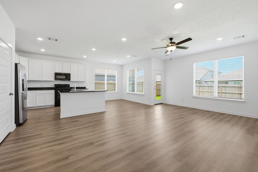 Spacious, unfurnished interior of a new home in Pleasant Hill, Bryan (Image 5). Spacious, unfurnished interior of a new home in Pleasant Hill, Bryan (Image 5).