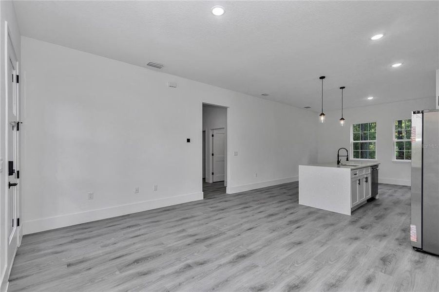 Spacious, unfurnished interior of a new home in , Dunnellon (Image 14). Spacious, unfurnished interior of a new home in , Dunnellon (Image 14).