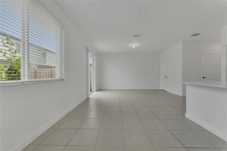 Spacious, unfurnished interior of a new home in , Homestead (Image 17).