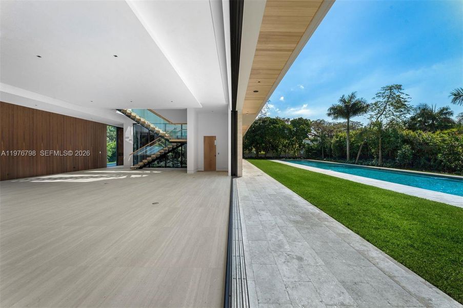 Exterior details and patio area of a home in , Miami (Image 11).