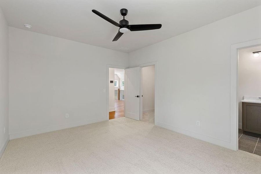 Spacious, unfurnished interior of a new home in Aster, Roswell (Image 77).