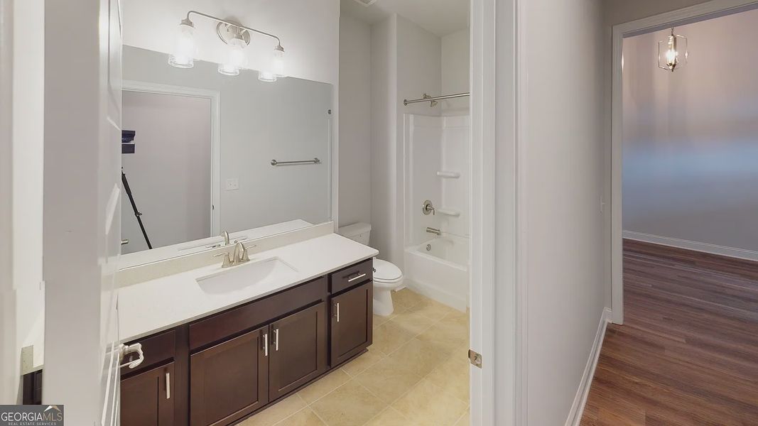 Furnished interior view inside a new home in Oakview Estates, Macon (Image 11).