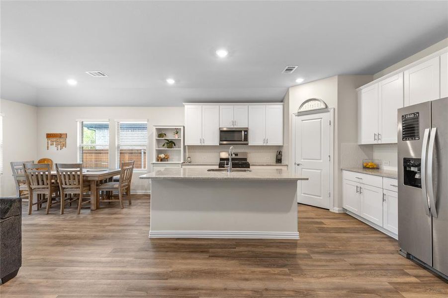Furnished interior view inside a new home in Lakehaven - Signature Series, Farmersville (Image 5).