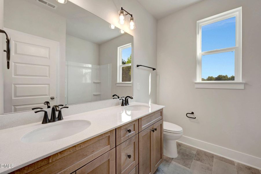 bath 2 Homesite38-016 bath 2 Homesite38-016