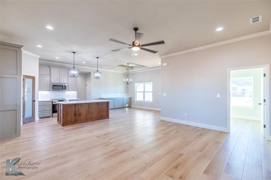 Spacious, unfurnished interior of a new home in , Tuscola (Image 17).