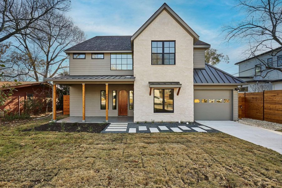 Gorgeous front patio!