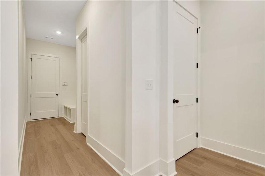 Spacious, unfurnished interior of a new home in , Luthersville (Image 27).