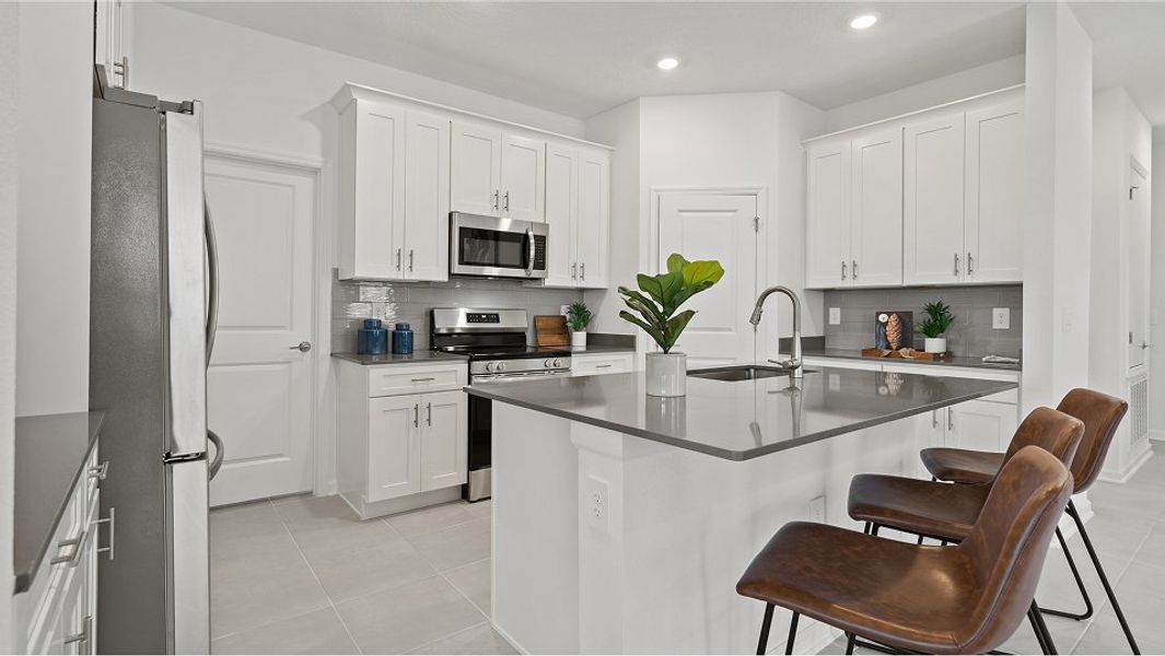 1713 Venice Kitchen 2of2 F1 4 28 25 1713 Venice Kitchen 2of2 F1 4 28 25