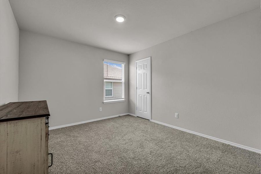 Spacious, unfurnished interior of a new home in , Lorena (Image 17).