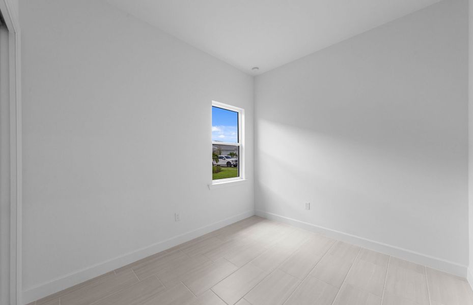 Spacious, unfurnished interior of a new home in TerraWalk at Babcock Ranch, Alva (Image 13).