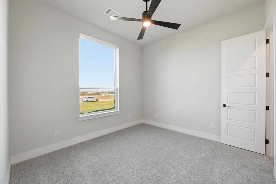 Spacious, unfurnished interior of a new home in Aledo Heights - Aledo ISD, Aledo (Image 34).