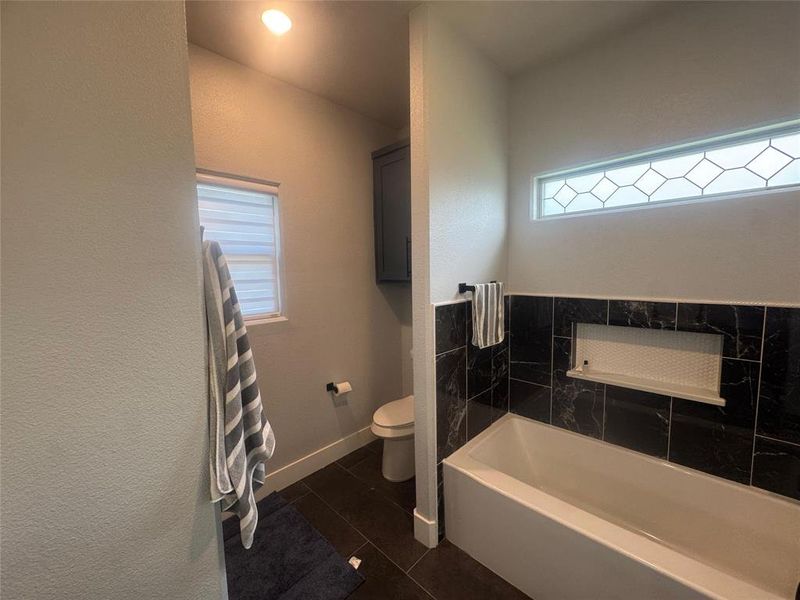 Furnished interior view inside a new home in , Alvarado (Image 13).