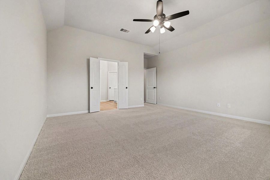 Spacious, unfurnished interior of a new home in Rose Hill Estates, Willis (Image 29).