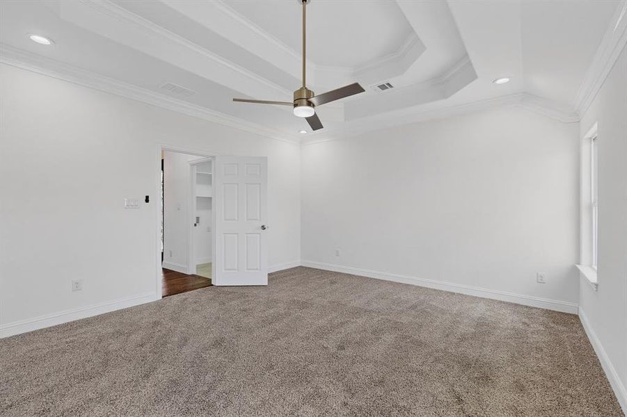 Spacious, unfurnished interior of a new home in , Ferris (Image 15).