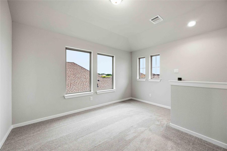 Spacious, unfurnished interior of a new home in , La Marque (Image 29).