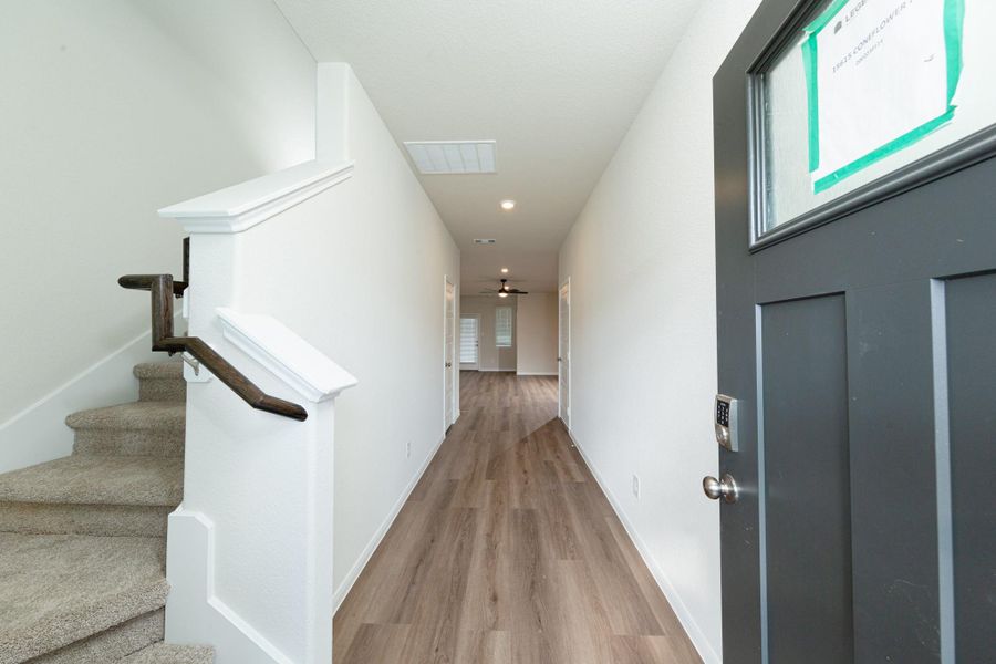 Spacious, unfurnished interior of a new home in Bammel Oaks, Houston (Image 11). Spacious, unfurnished interior of a new home in Bammel Oaks, Houston (Image 11).
