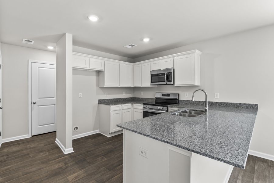 Furnished interior view inside a new home in Willow Lake, Blythewood (Image 3). Furnished interior view inside a new home in Willow Lake, Blythewood (Image 3).