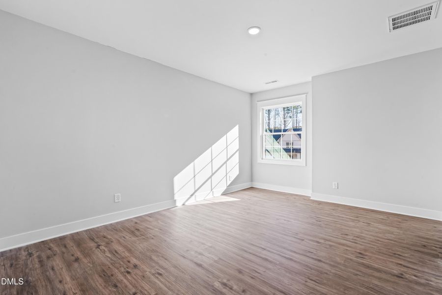 Owners Bedroom - DSC04622