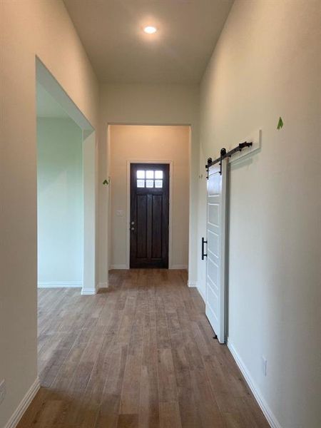 Spacious, unfurnished interior of a new home in Hillview Addition, Decatur (Image 15).