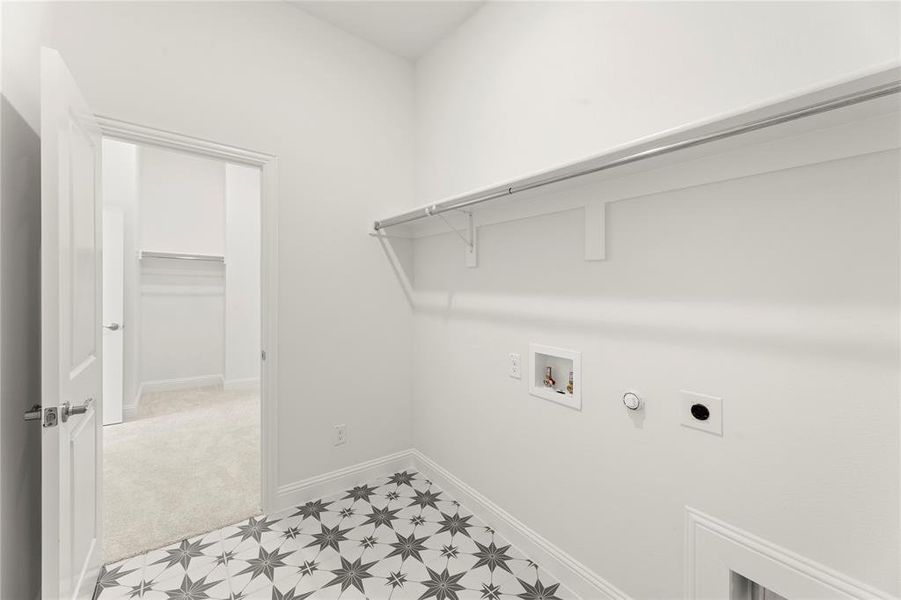 Spacious, unfurnished interior of a new home in Walden Pond, Forney (Image 38).