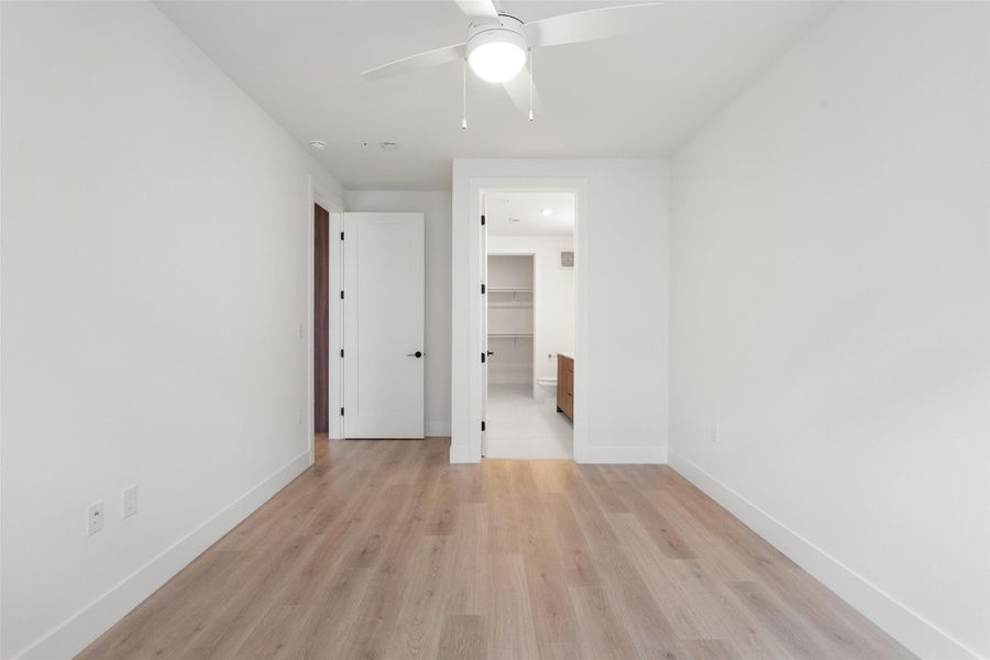 Spacious, unfurnished interior of a new home in , Austin (Image 13).