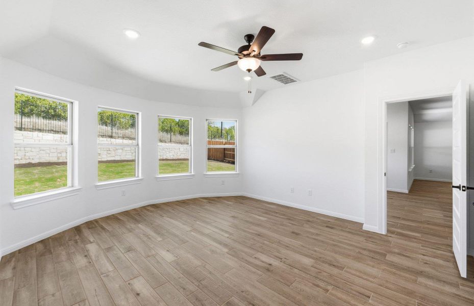 Spacious, unfurnished interior of a new home in West Cypress Hills, Spicewood (Image 23).