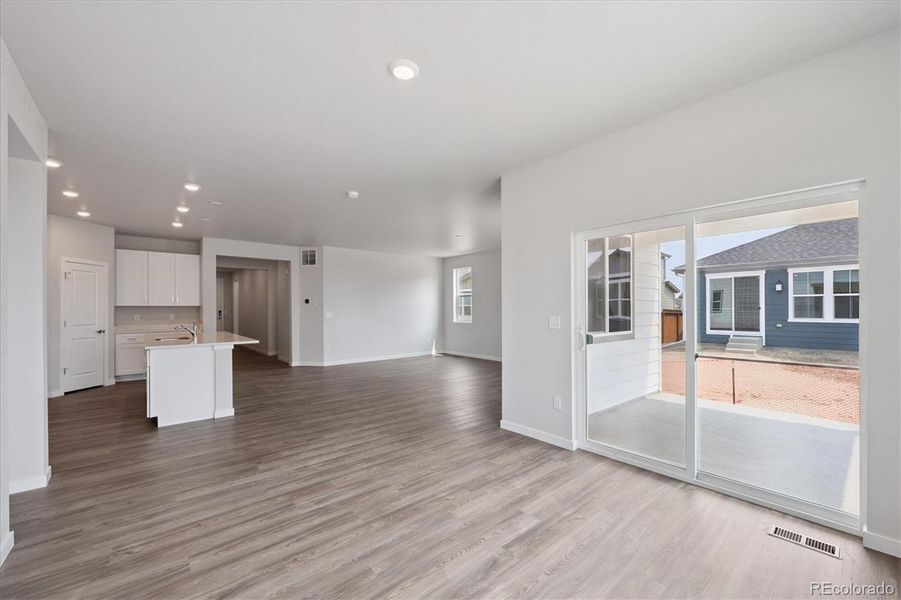 Spacious, unfurnished interior of a new home in Farmlore, Brighton (Image 18).