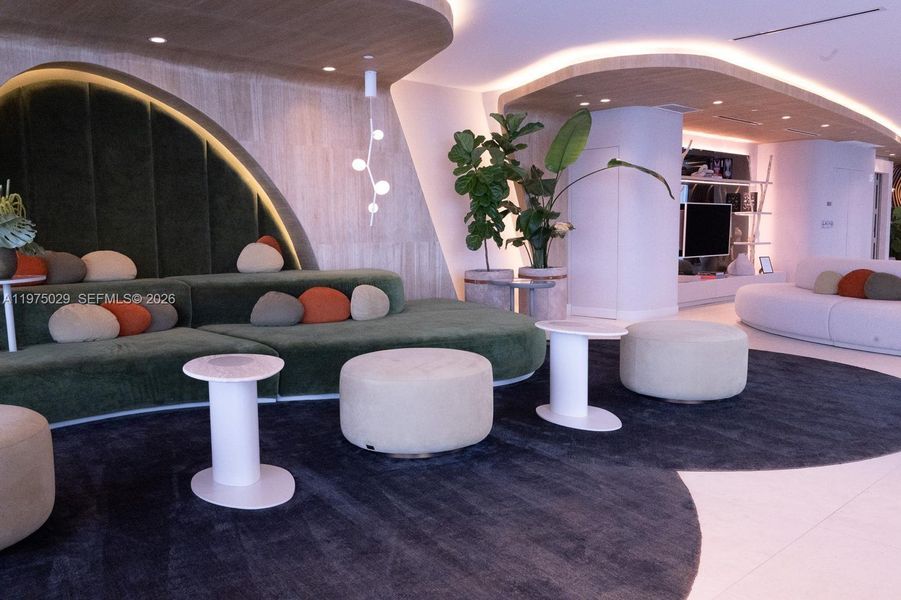 Community amenities in , Miami (Image 69).