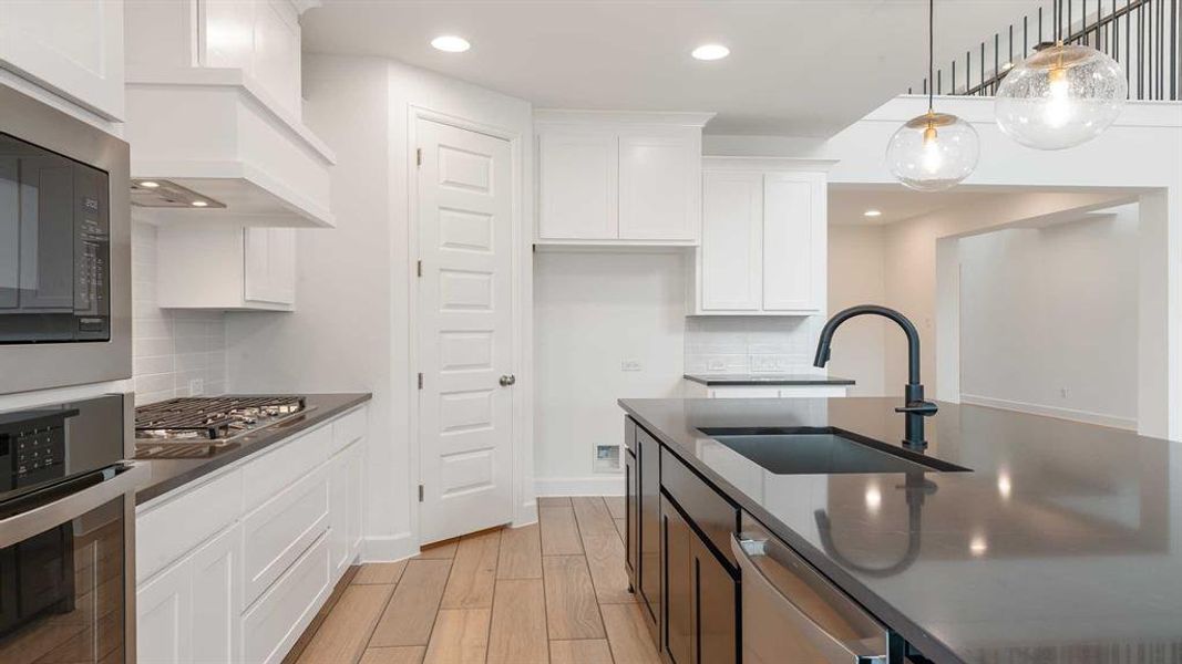 Furnished interior view inside a new home in Cambridge Crossing, Celina (Image 10).