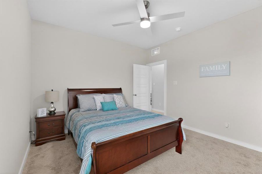 Furnished interior view inside a new home in Oakmont Park, Red Oak (Image 33).