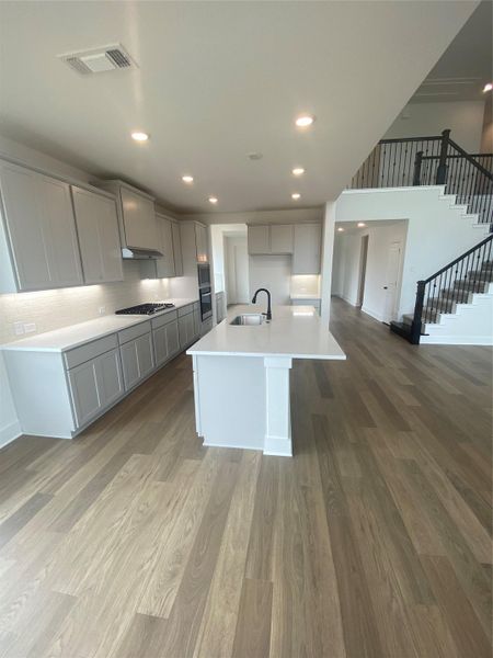 From Casual Dining to Kitchen & Family Room From Casual Dining to Kitchen & Family Room